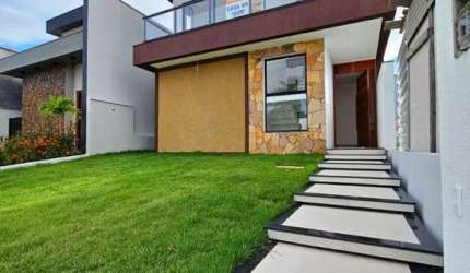 Casa Nova com 4 suítes e estrutura de lazer e segurança.