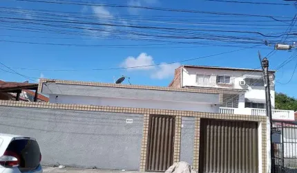 casa bairro nono exelente localização na rua do cartorio carlos marinho com 06 qts sendo 01 suite