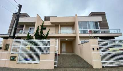 LINDA CASA GEMINADA À VENDA