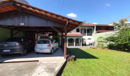 LINDO SOBRADO Á VENDA NO IRIRIU - JOINVILLE SC
