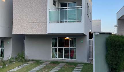 Casa duplex no condomínio Eco Park