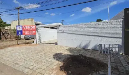 Casa Térrea Com Amplo Espaço Externo, No Bairro Muriti, Crato/CE