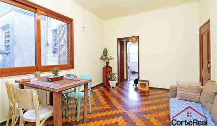 Apartamento com 2 quartos à venda na Rua Doutor Voltaire Pires, 460, Santo Antônio, Porto Alegre por R$ 200.000