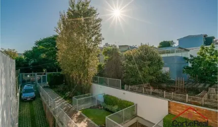 Casa com 2 quartos à venda na Rua Oscar Schneider, 485, Medianeira, Porto Alegre por R$ 1.340.000