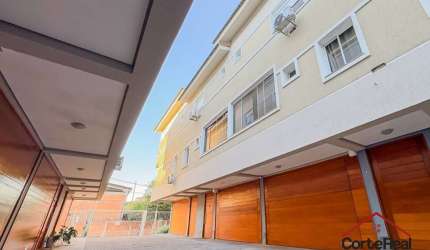 Casa com 3 quartos à venda na Rua Tunísia, 25, Vila Ipiranga, Porto Alegre por R$ 739.000