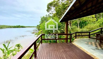 Casa na beira da Lagoa Aruá em Praia do Forte-Ba
