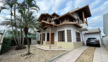 Casa com 4 dormitórios, Pedra Branca - Palhoça/SC