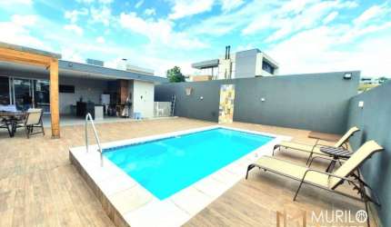 Casa em condomínio TÉRREA, 4 quartos, sendo 3 suítes, 280 metros- URBANOVA
