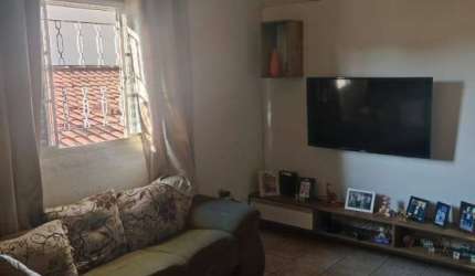 Casa com 3 quartos, 210m², no Residencial Flamboyant.