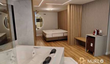 Casa para venda com 5 suítes, Condomínio Jardim do Golf