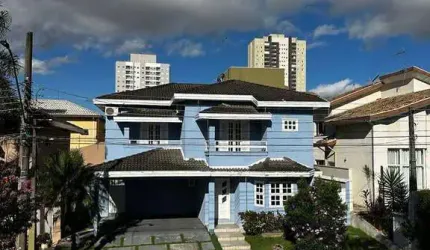 Casa em Condomínio com 4 quartos no Bairro Vila Branca