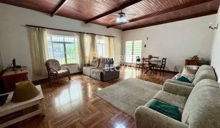Casa Térrea com 3 Quartos à Venda, 438 m² - Bairro Vila Adyana SJCampos SP