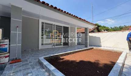 Casa térrea a venda com 3 quartos no Jardim Satélite