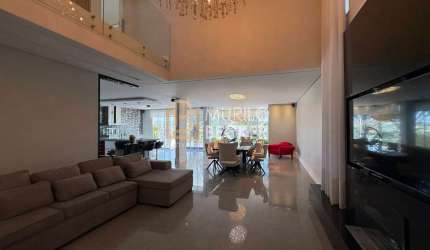 Casa a venda com 4 suítes e piscina - 407 m no Alphaville II - S J Campos