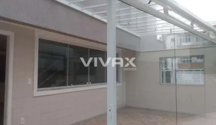 Casa em condomínio fechado com 4 quartos à venda na Rua Ney Armando Meziat, Jardim Guanabara, Rio de Janeiro, 150 m2 por R$ 1.240.000