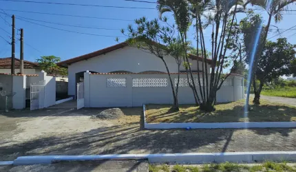 Casa lado praia com Piscina