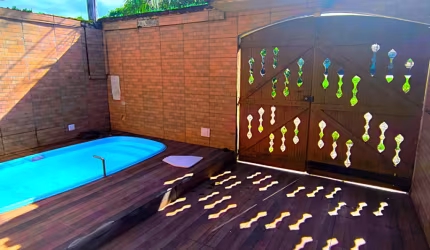Casa lado praia com piscina