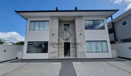 Apartamento na Praia a poucos metros do Mar