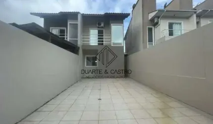 Sobrado em Ipiranga, São José/SC