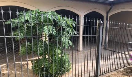 Casa para Venda em Valinhos, Jardim Novo Mundo, 3 dormitórios, 1 suíte, 2 banheiros, 2 vagas