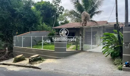 Casa para Venda em Joinville, Saguaçu, 3 dormitórios, 1 suíte, 3 banheiros, 4 vagas