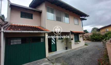 Casa para Venda em Joinville, Saguaçu, 4 dormitórios, 1 suíte, 3 banheiros, 2 vagas