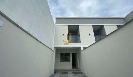 Sobrado 2 Suites 2 Vaga de garagem em Itapema