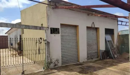 Casa com 2 quartos à venda no Jardim Pinheiros (Vila Xavier), Araraquara , 116 m2 por R$ 220.000