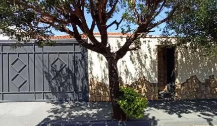 Casa com 3 quartos à venda na Vila Melhado, Araraquara , 174 m2 por R$ 315.000