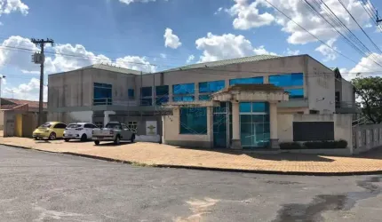 Prédio com 11 salas à venda no Jardim das Estações (Vila Xavier), Araraquara , 1908 m2 por R$ 6.000.000