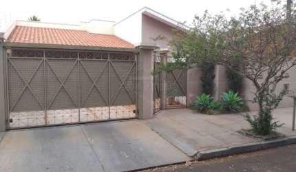 Casa comercial com 2 salas à venda no Jardim das Roseiras, Araraquara , 262 m2 por R$ 890.000