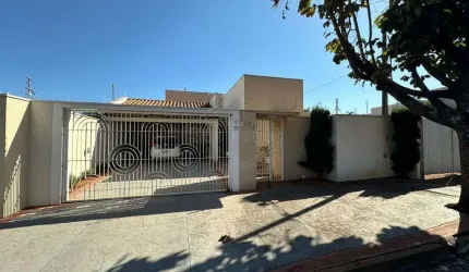 Casa com 3 quartos à venda na Vila Harmonia, Araraquara , 252 m2 por R$ 1.200.000