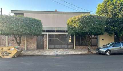 Casa com 4 quartos à venda no Jardim das Roseiras, Araraquara , 526 m2 por R$ 1.800.000