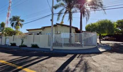 Casa com 4 quartos à venda no Jardim Morumbi, Araraquara , 193 m2 por R$ 450.000