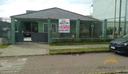 Linda casa de esquina no Tatuquara CO, 171,00 M² averbada