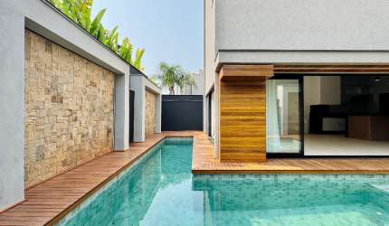 Casa de Luxo no Alphaville 2: 365 m² de Modernidade e Exclusividade em 3 Andares com Elevador