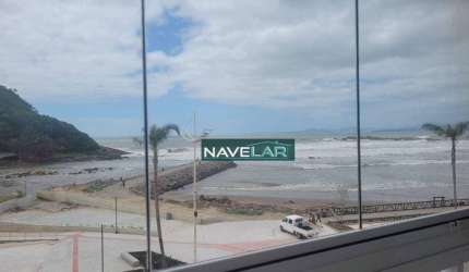 Ótimo apartamento frente mar com 3 suítes no Gravatá, na frente do mar.