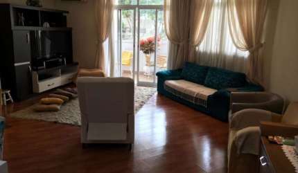 APARTAMENTO COM FINO ACABAMENTO, TRÊS SUÍTES, NO MELHOR DA VILA MASCOTE !