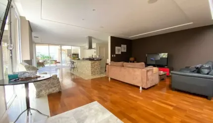CASA AMPLA LOCALIZADA NO MELHOR DA VILA MASCOTE!