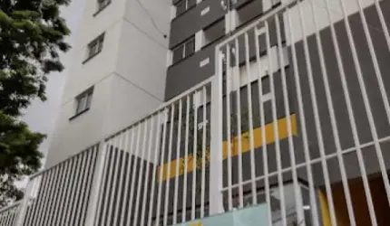 PRÉDIO NOVO LOCALIZADO Á 200 METROS DA AV. CUPECÊ.