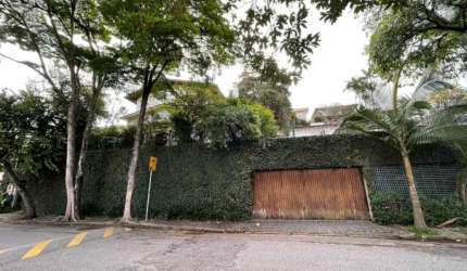 Sobrado Morumbi 4 dormitórios 1suite 4 vagas amplo quintal, piscina, lareira