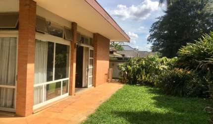 Casa alto padrão na Granja Julieta