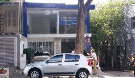 PRÉDIO COMERCIAL REFORMADO HÁ 100 METROS DA ESTAÇÃO DO METRÔ BORBA GATO !
