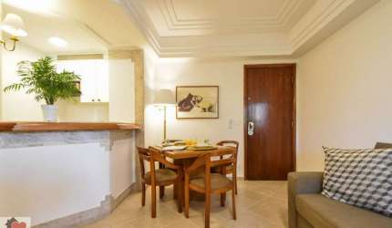 Flat Cidade Jardim com 42 m2 1 dormitório mobiliado com varanda 1 vaga