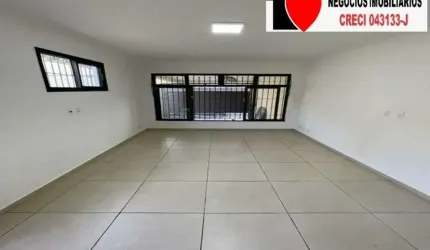 SOBRADO COM FINO ACABAMENTO, NA REGIÃO DO JARDIM PRUDÊNCIA!