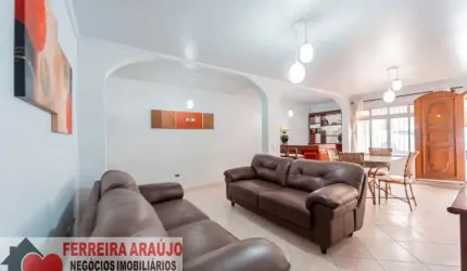 Casa tipo para venda com 3 quartos, 289m²