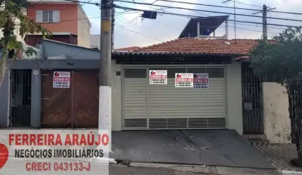 Duas casas a venda no mesmo terreno, no melhor da Vila Santa Catarina!