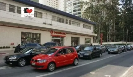 Prédio comercial 704m² Av Santo Amaro próximo Metrô