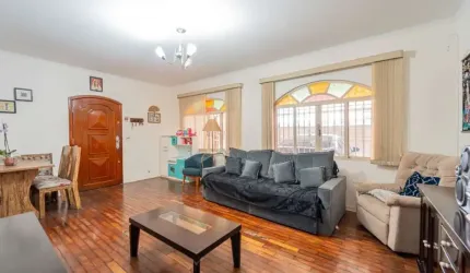 CASA A VENDA NA REGIÃO DO JARDIM PRUDÊNCIA.