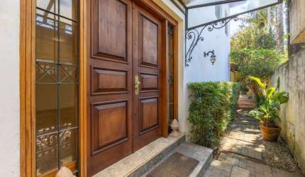 Brooklin, Casa, 7 Quartos, 4 Suítes, Escritório, 8 Vagas, 485m² ùteis à Venda R$ 2.998.000,00.